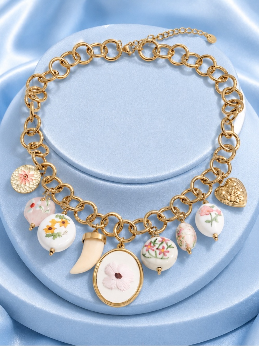 Feminine Gold Chunky Chain Porcelain Flower Charms Necklace